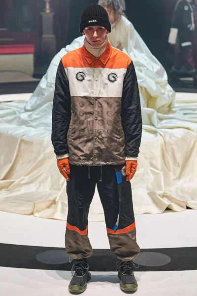 Look 20